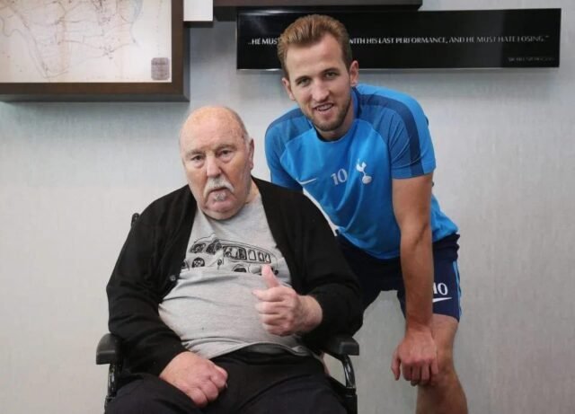 Harry-Kane-Spurs-Legend-Jimmy-Greaves Harry Kane Spurs Legend Jimmy Greaves